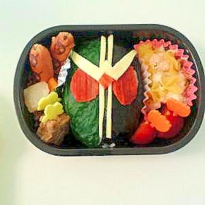 キャラ弁 仮面ライダーダブル弁当 レシピ 作り方 By ベーグル 楽天レシピ キャラ弁 仮面ライダーダブル弁当 レシピ 作り方 By ベーグル 楽天レシピ